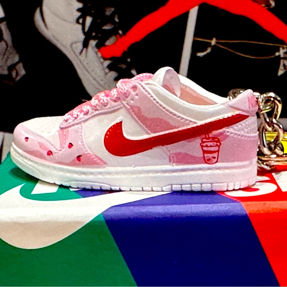 Nike SB Dunks key chain. Great detail